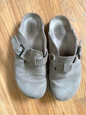Sonoma clogs